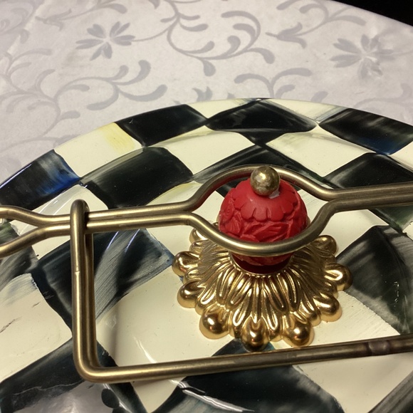 MACKENZIE CHILDS COURTLEY CHECK CAKE CARRIER. FABULOUS !!!♥️🖤♥️🖤♥️🖤 - Picture 8 of 11